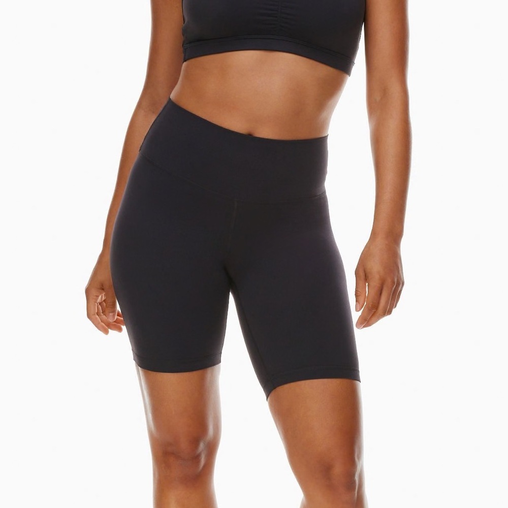 TNA butter high rise cheeky bike shorts 9”